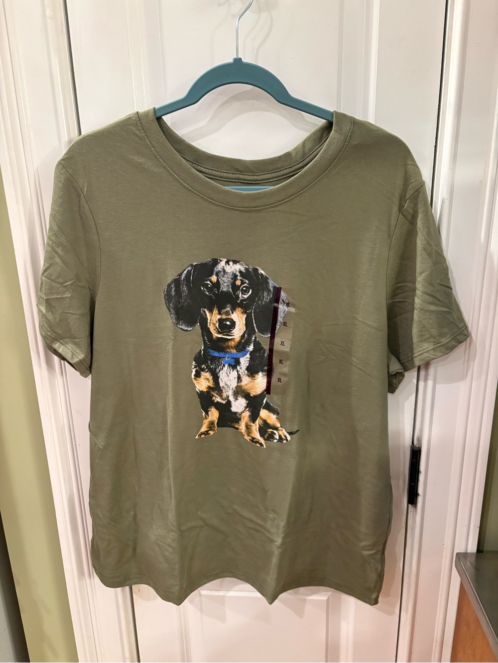 NWT Olive Green Dachshund Graphic Tee - Women's Short Sleeve size XL sku TR161